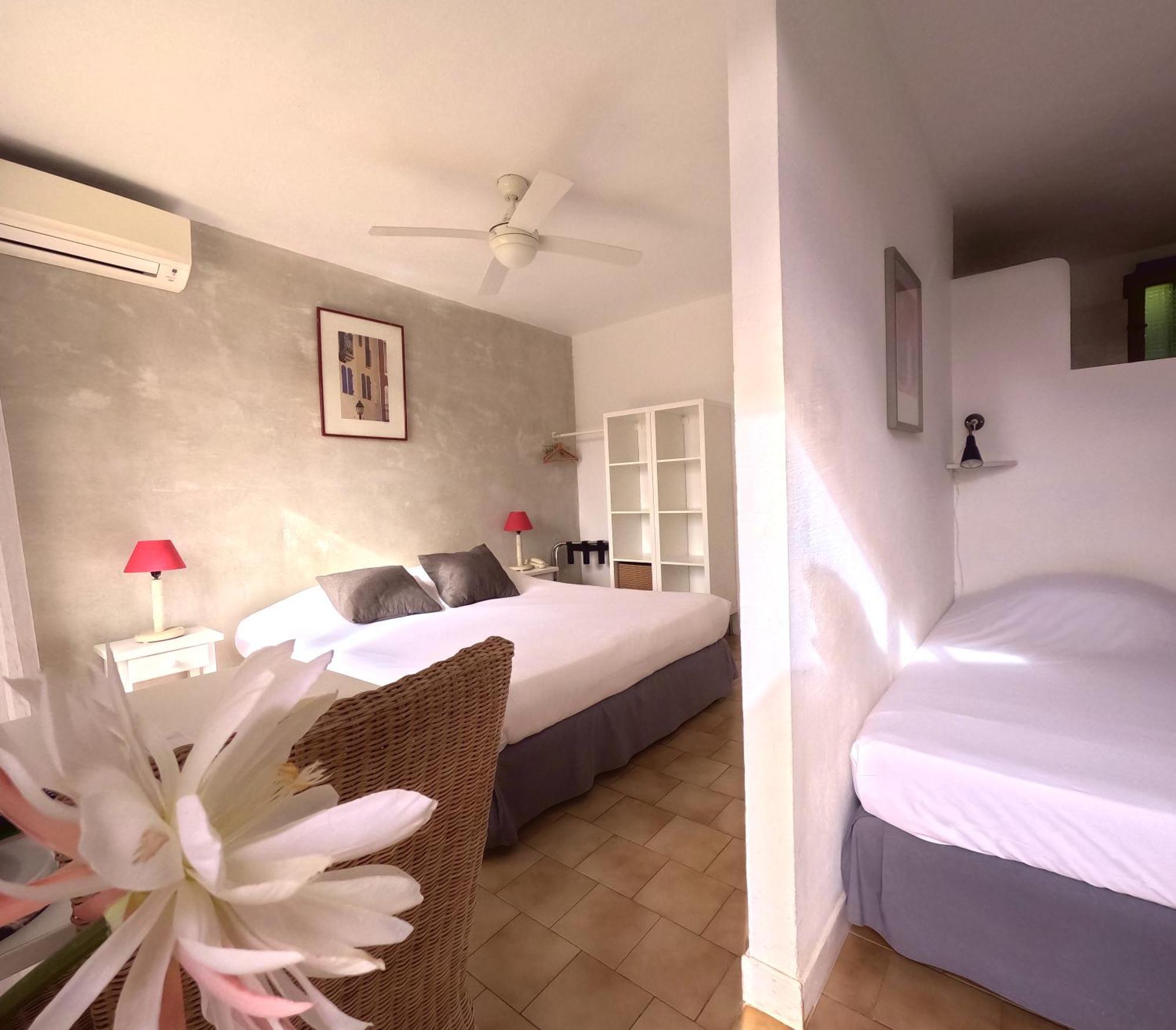 Azur Hotel Le Lavandou Eksteriør billede