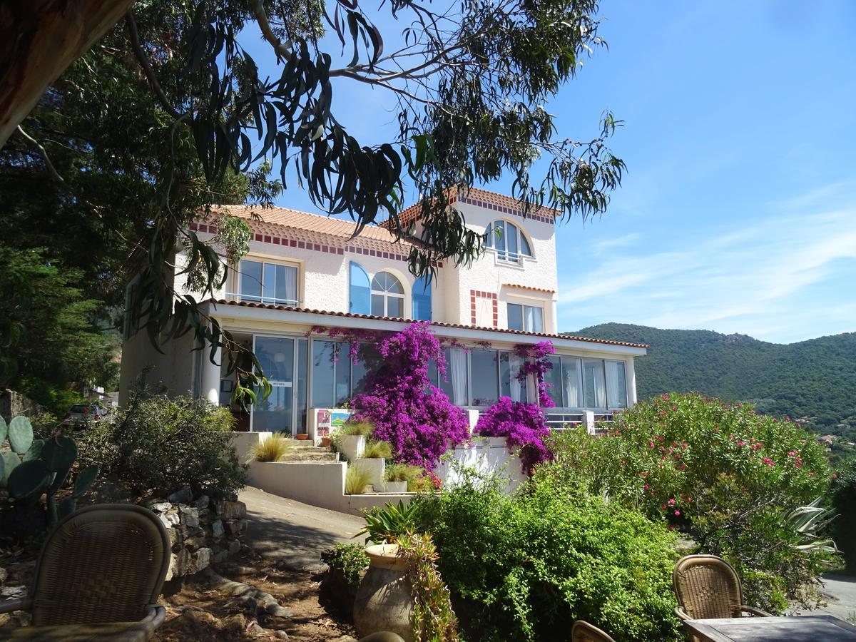 Azur Hotel Le Lavandou Eksteriør billede