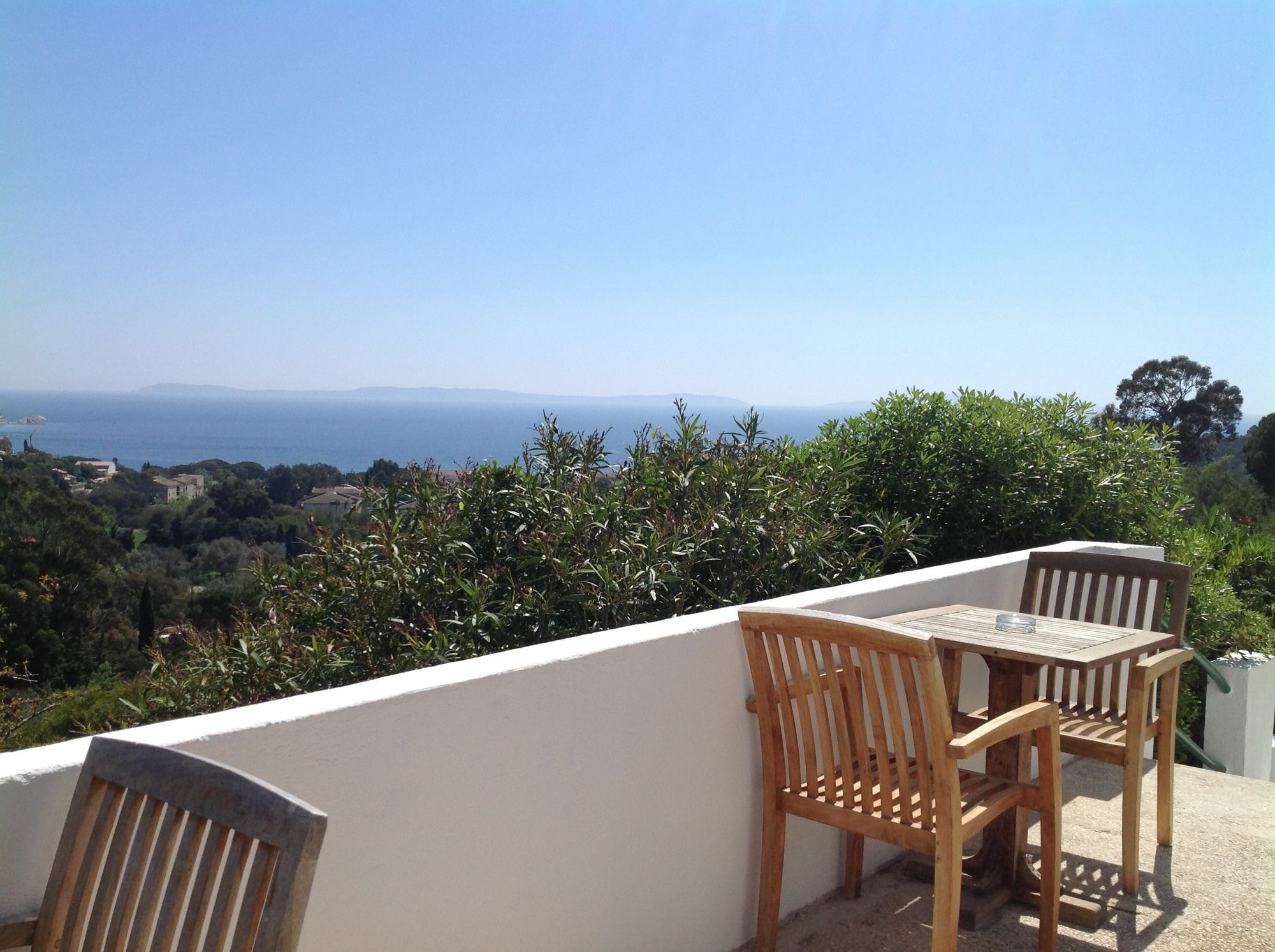 Azur Hotel Le Lavandou Eksteriør billede